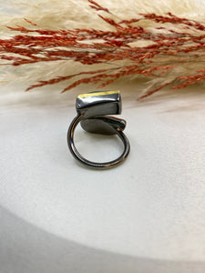 Natural Labradorite and Pearl silver Ring